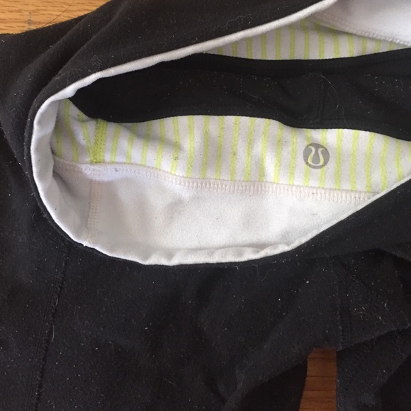 Black reversible Lululemon pants - Picture 2 of 2
