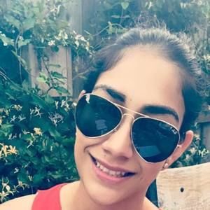 Meet your Posher, Mayra