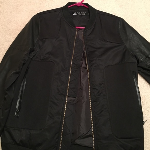 Bomber jacket - Picture 3 of 4