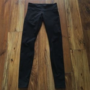 Lululemon Wunder Under Pants - size 6 - Black