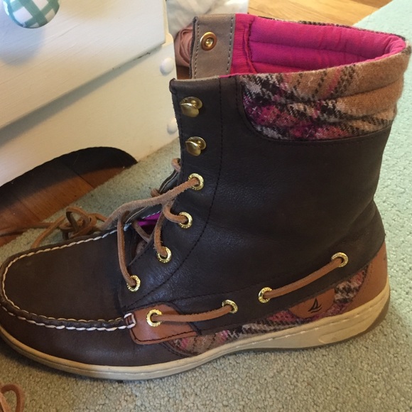 Lace up winter sperry shoes - Picture 1 of 4