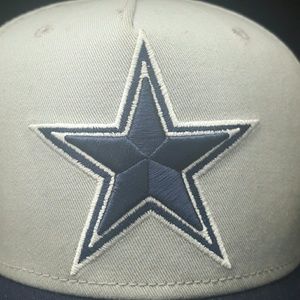 Meet your Posher, Kiona