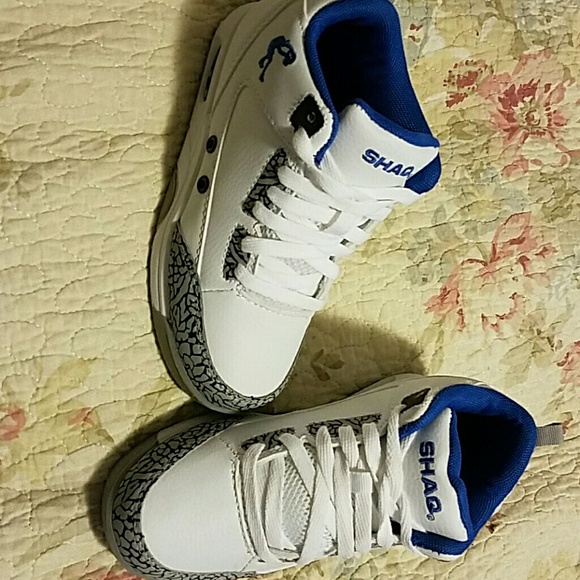 New youth shaq sz1 hightops