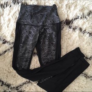 Lululemon mesh printed leggings