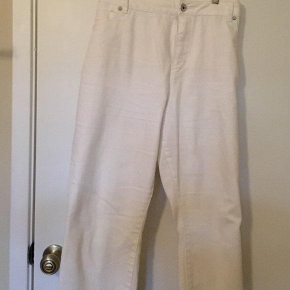White stretch demin jeans