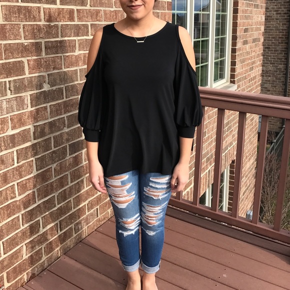 Open shoulder blouse - Picture 3 of 3