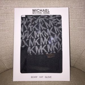 Scarf, hat and glove set by MICHAEL Michael Kors
