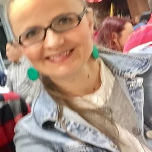 Meet your Posher, Csilla