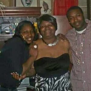 Meet your Posher, Ebony