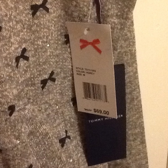 Super cute Tommy Hilfiger hoodie sweatshirt!!! - Picture 2 of 4