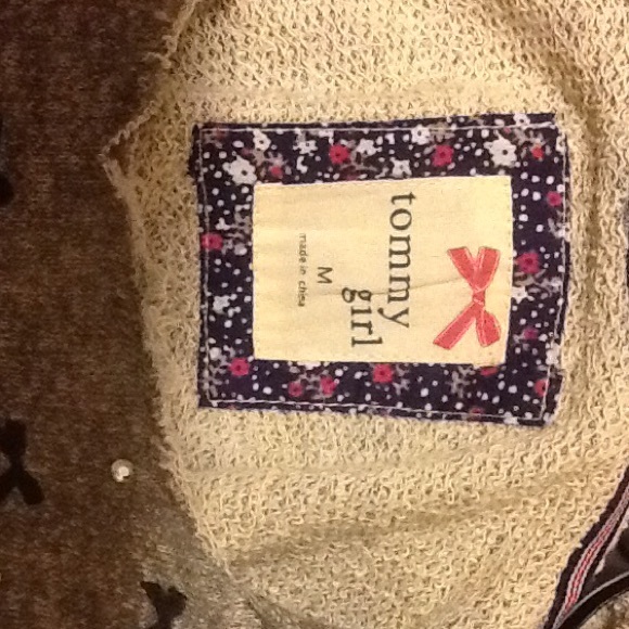 Super cute Tommy Hilfiger hoodie sweatshirt!!! - Picture 3 of 4