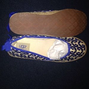 Ugg flats size nine
