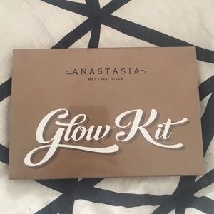 EUC Barely Used ABH Ultimate Glow Kit