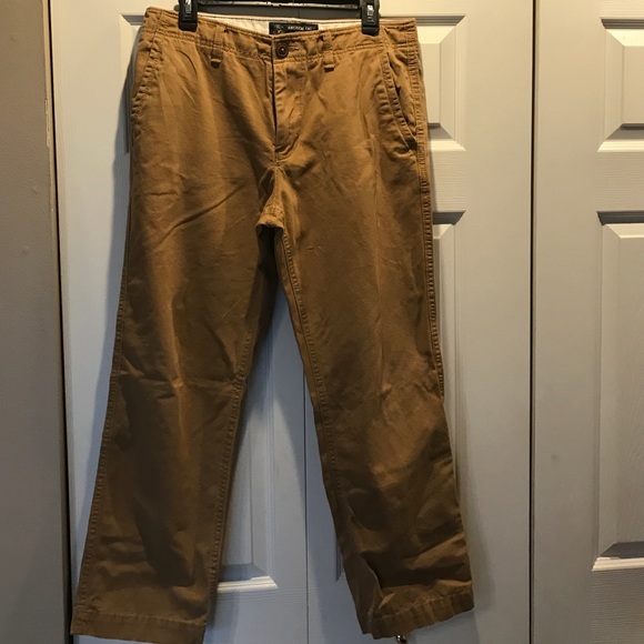American Eagle Men's khaki pants size 32x30