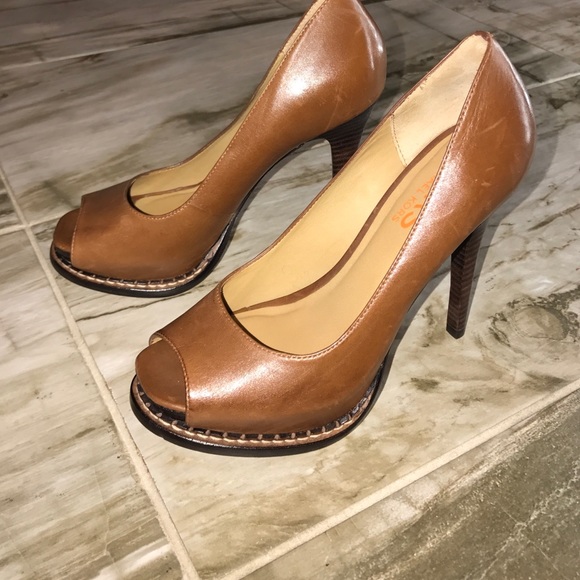 Peep toe heels