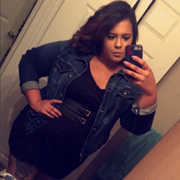 Meet your Posher, Kayla - Picture 2 of 4