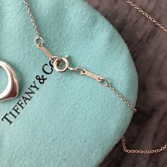 Tiffany and co small open heart pendant - Picture 3 of 8