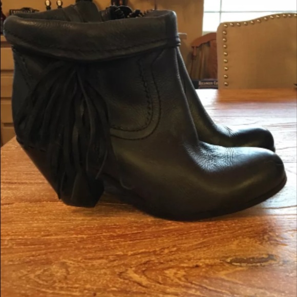 Sam Edelman Louie bootie. Size 7.5.