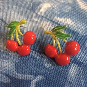 Cherry earrings (pierced)