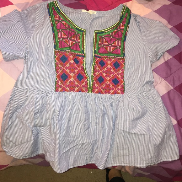 Short sleeve shirt