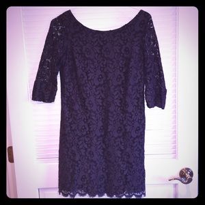 Quarter sleeve laced dress