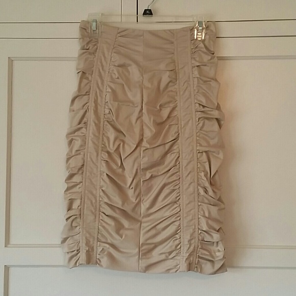 Ruched pencil skirt