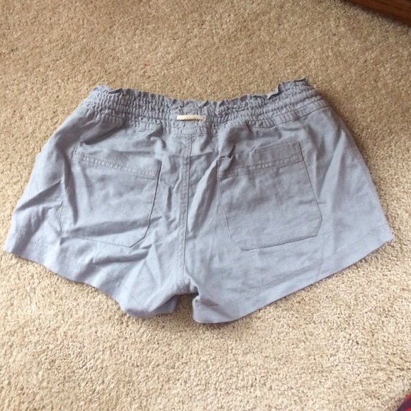 Blue fabric shorts with rope style tie NWOT - Picture 2 of 3