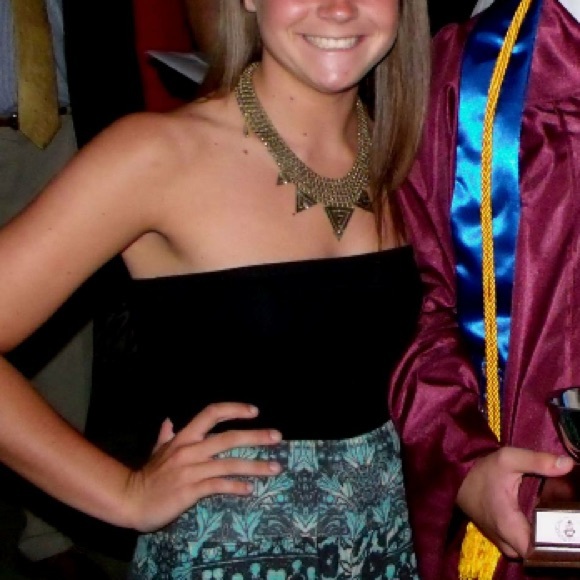 URBAN OUTFITTERS necklace