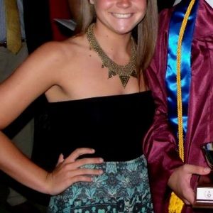 URBAN OUTFITTERS necklace