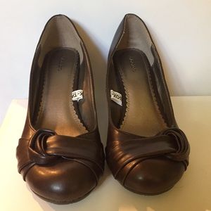 Brown Wedges