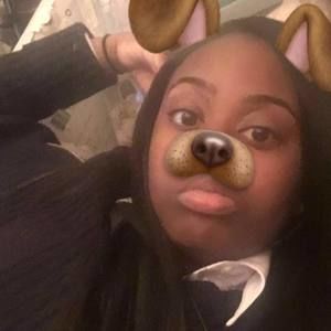 Meet your Posher, Malika