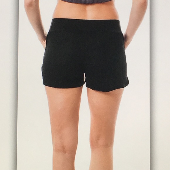 🍇Black drawstring🍇 comfy jogger shorts - Picture 3 of 3