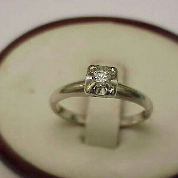 Antique 14k W/G .23ct Diamond Engagement Ring - Picture 2 of 8