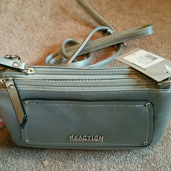 Kenneth Cole wristlet - Picture 2 of 2