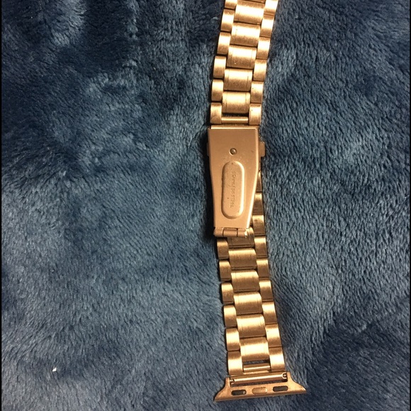 Apple Watch rose gold band