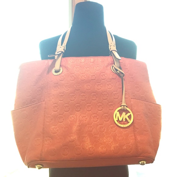 Michael Kors, Orange Jet Set Tote. 9 POCKETS!