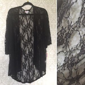 LuLaRoe Lindsay Kimono