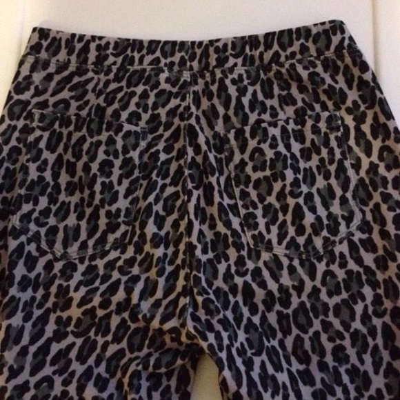 Legging - Picture 2 of 3