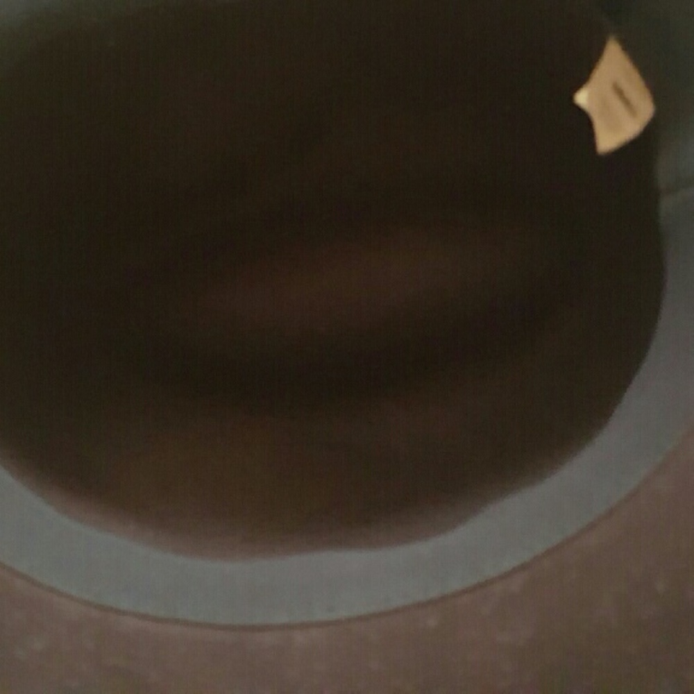 ??Host Pick Wool Fedora Burgundy?? - Picture 4 of 4