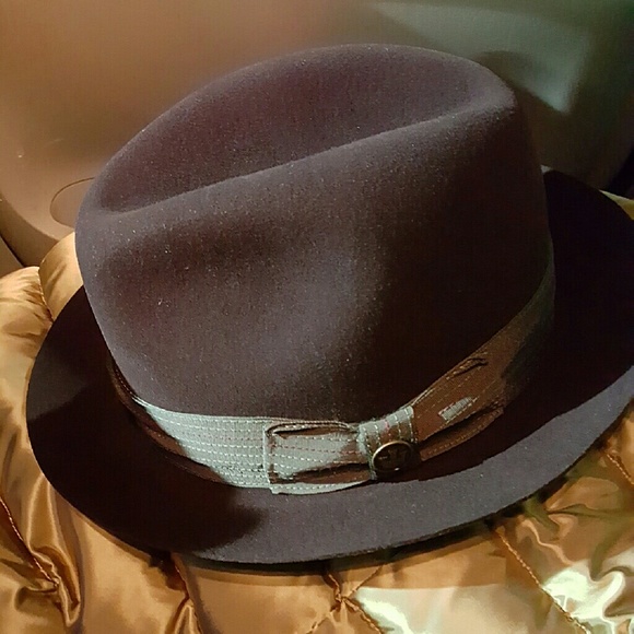??Host Pick Wool Fedora Burgundy?? - Picture 3 of 4