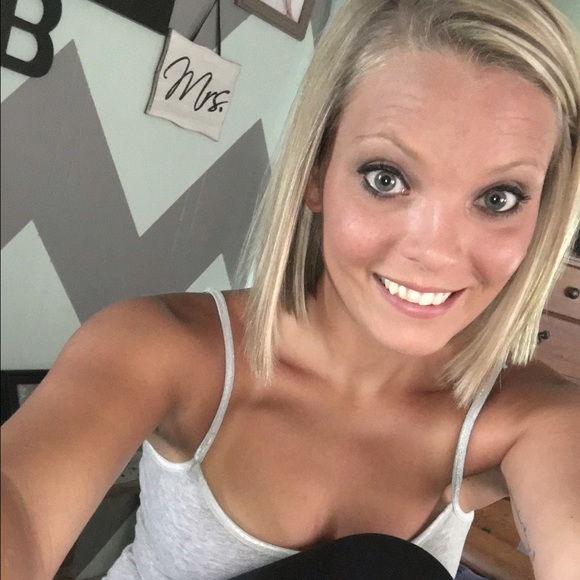 Meet your Posher, Nikki - Picture 1 of 1