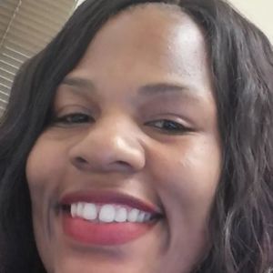 Meet your Posher, Lydia