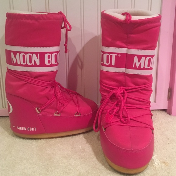 Moon boots!!