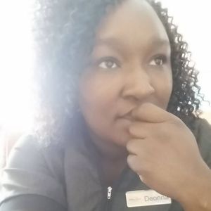 Meet your Posher, Deonna