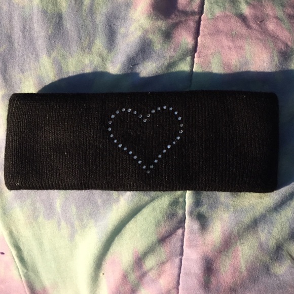 Thick head band with rhinestone silver heart.
