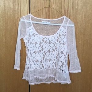 Lace detailed top