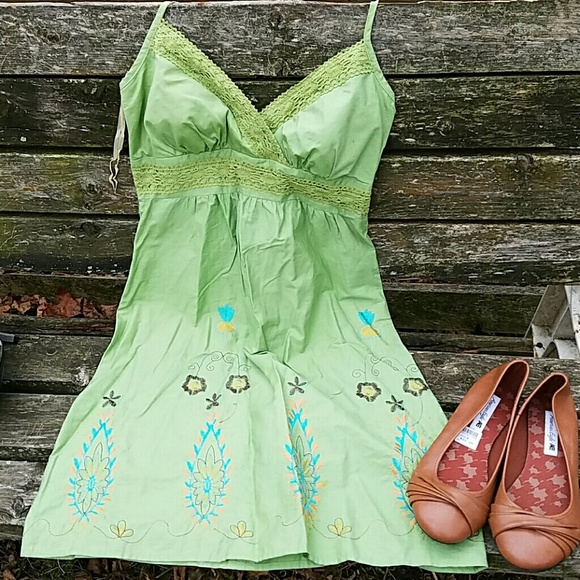 Embroidery halter dress/top