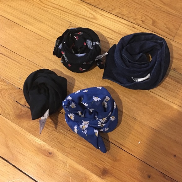 Set of 4 wire wrap/twist Americanapparel headbands