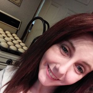 Meet your Posher, Alyson