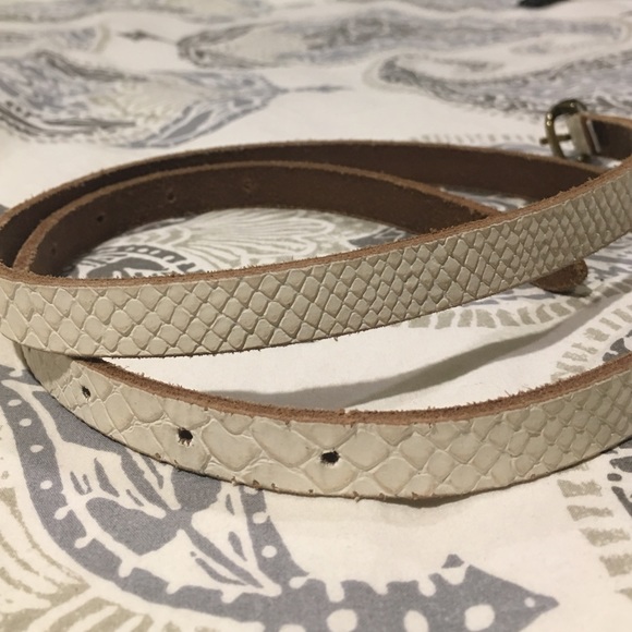 Lucky Brand white leather skinny belt